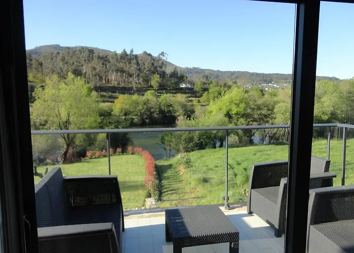 Quinta Da Ribeira 別荘